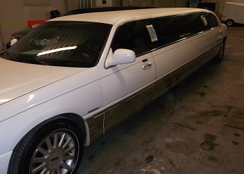 medium-2005linclontown-car_001.jpg